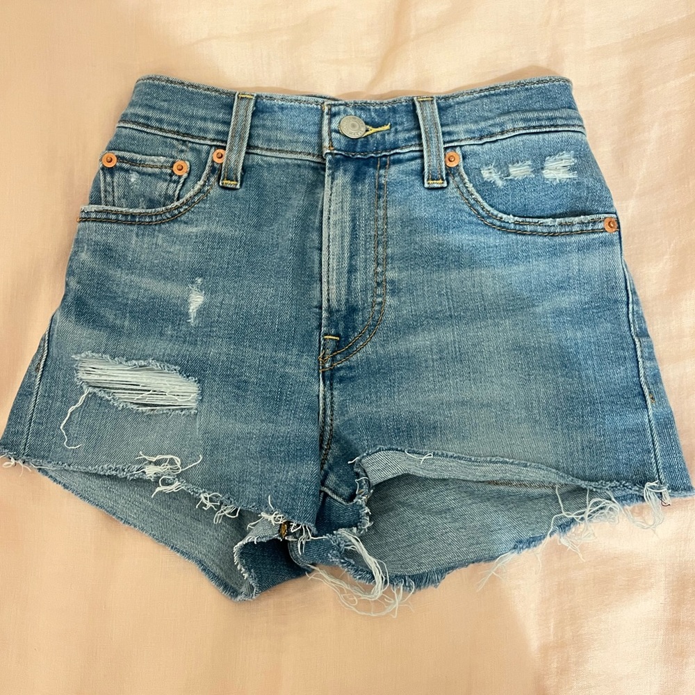 LEVI VINTAGE JEAN SHORTS